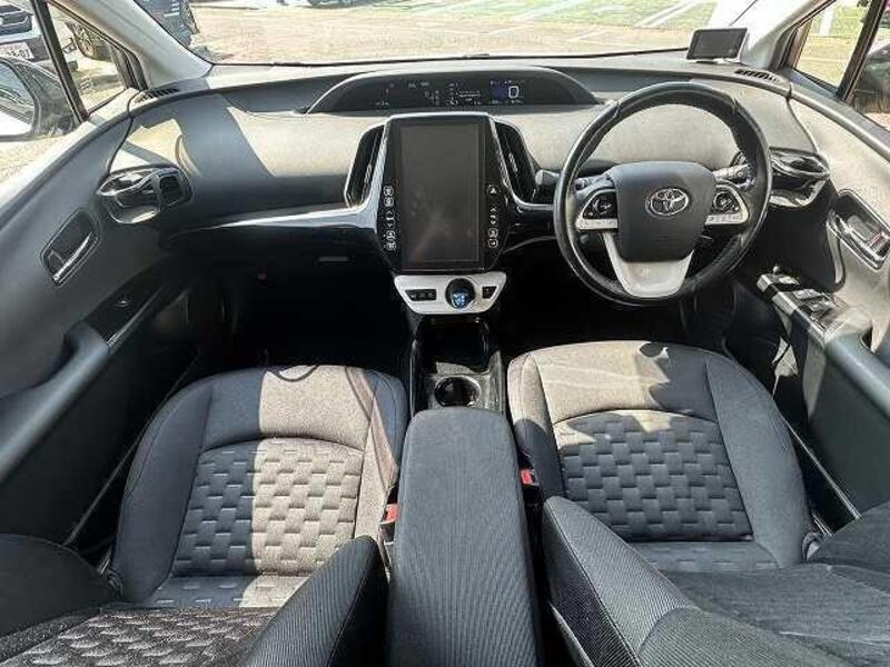 PRIUS PHV