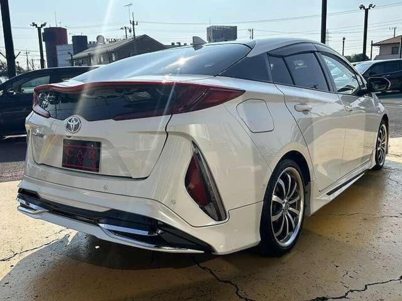 PRIUS PHV