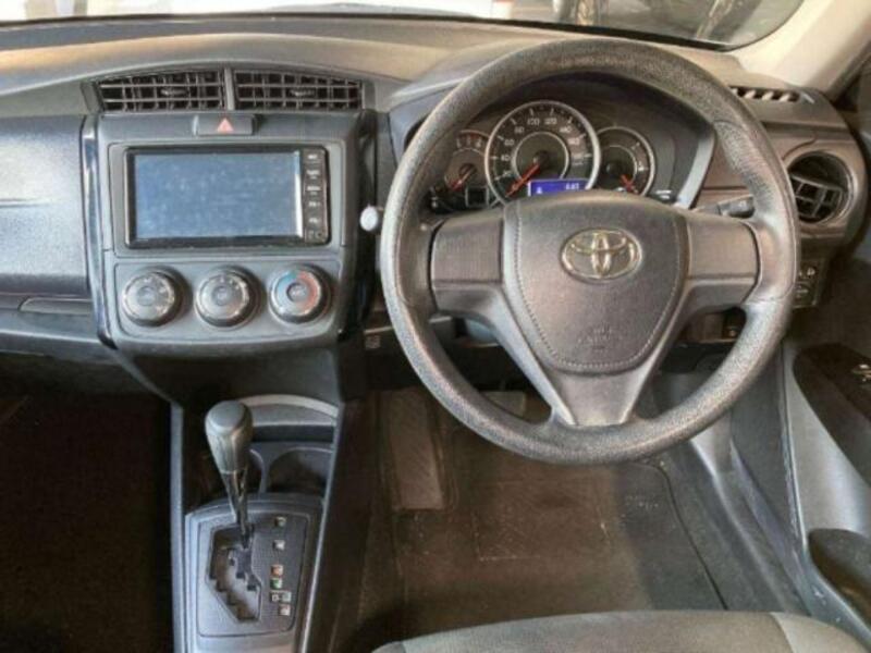 COROLLA AXIO