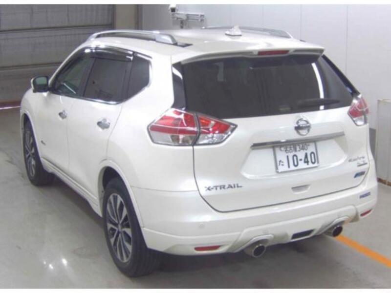 X-TRAIL