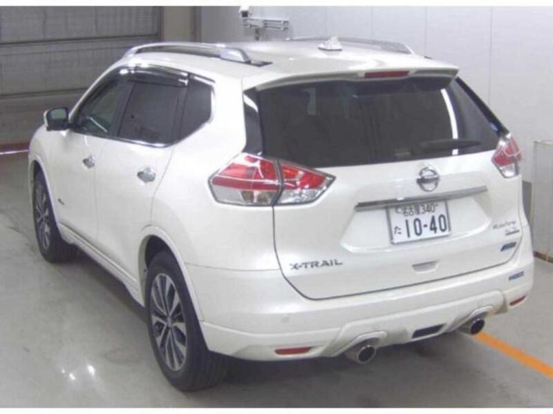X-TRAIL