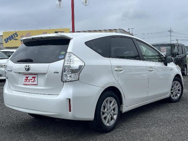 PRIUS ALPHA