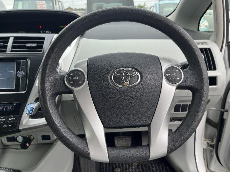PRIUS ALPHA
