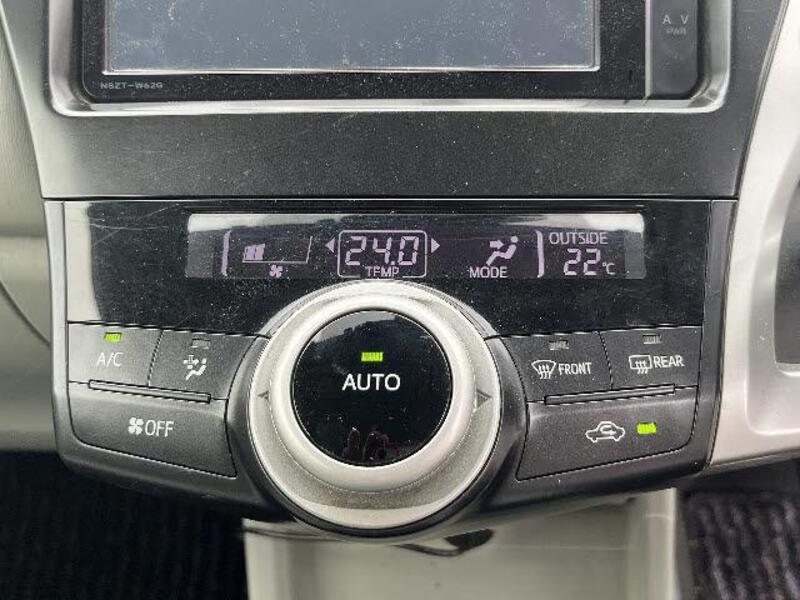 PRIUS ALPHA