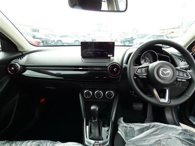 MAZDA2