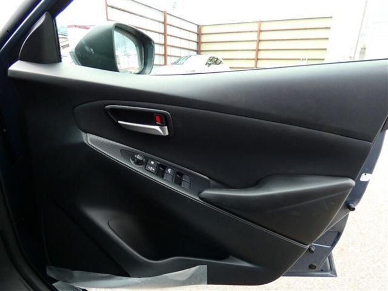 MAZDA2