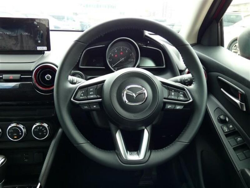 MAZDA2