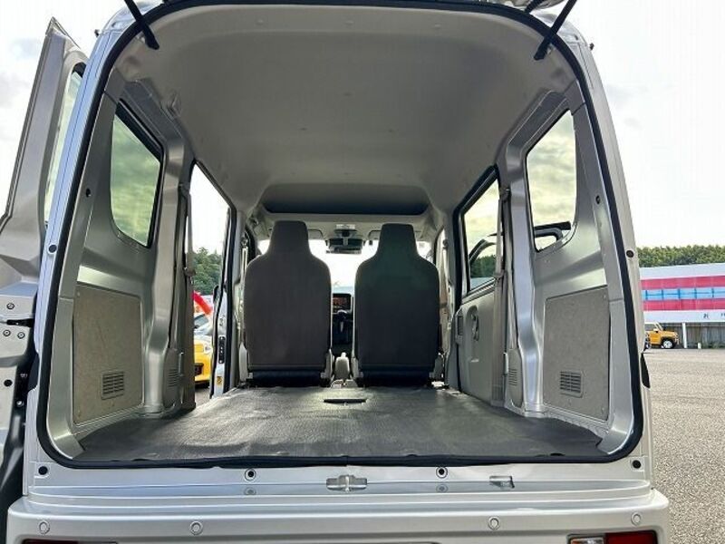 CLIPPER VAN