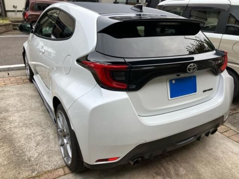 GR YARIS