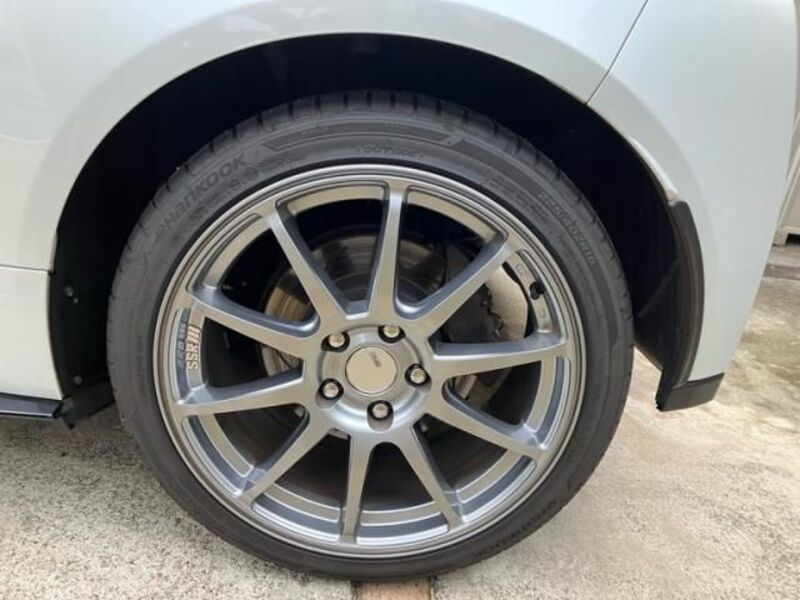 GR YARIS