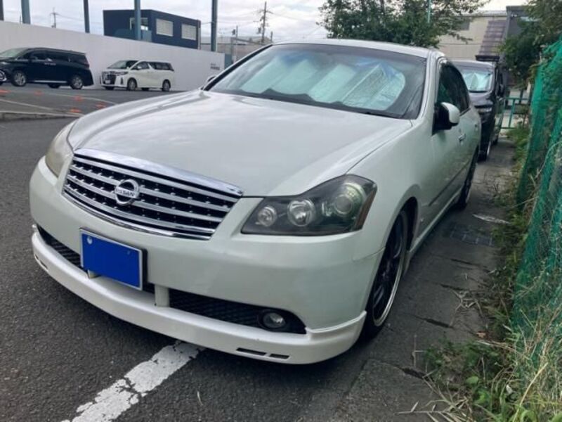 NISSAN FUGA