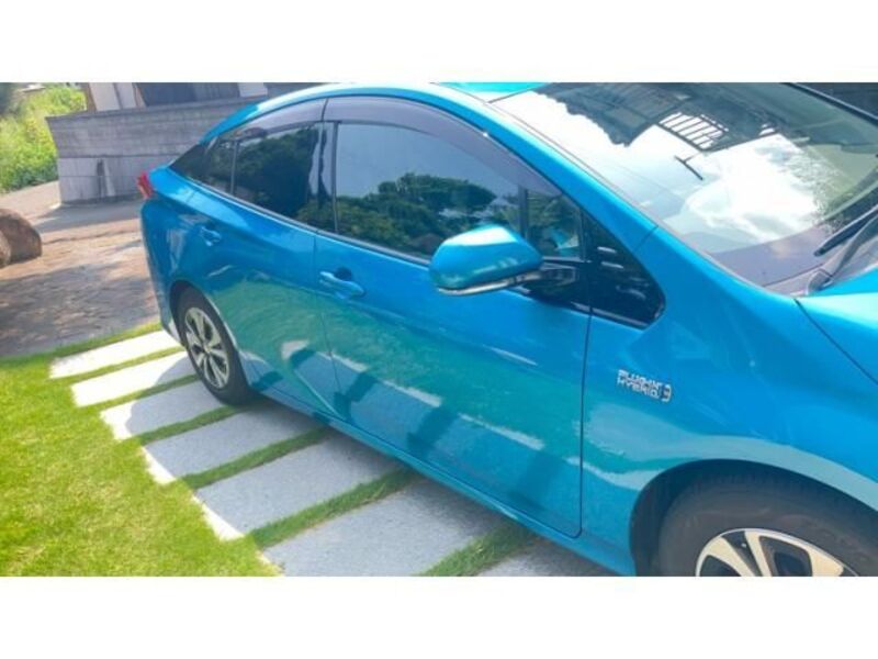 PRIUS PHV
