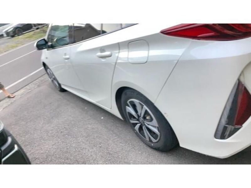 PRIUS PHV