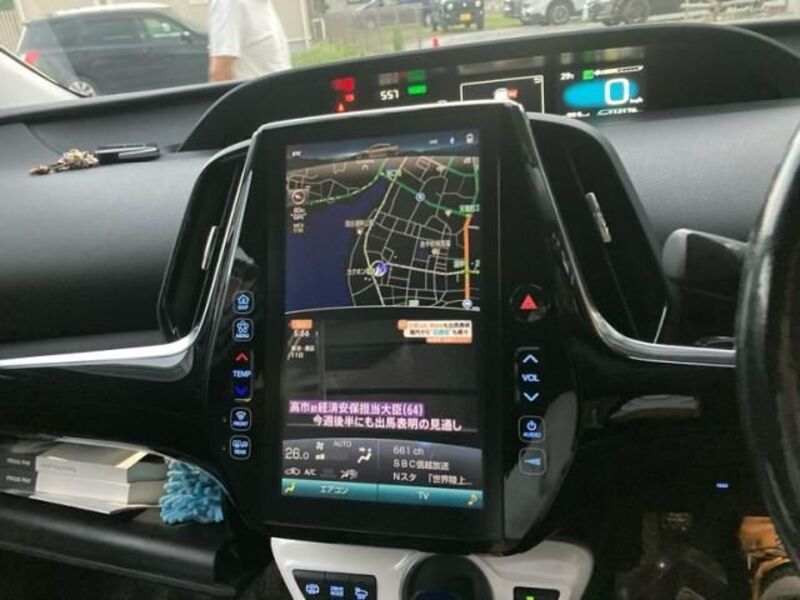 PRIUS PHV