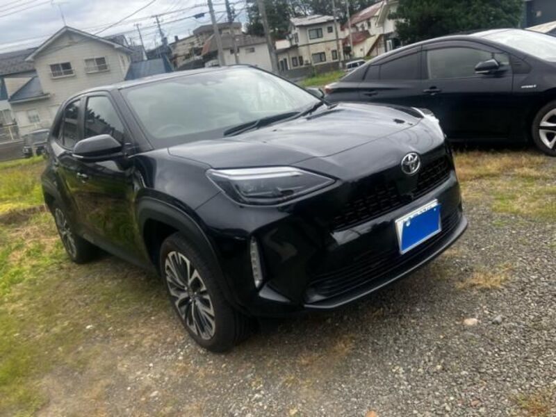 YARIS CROSS