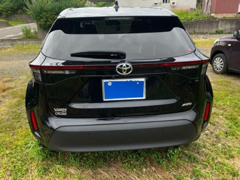 YARIS CROSS