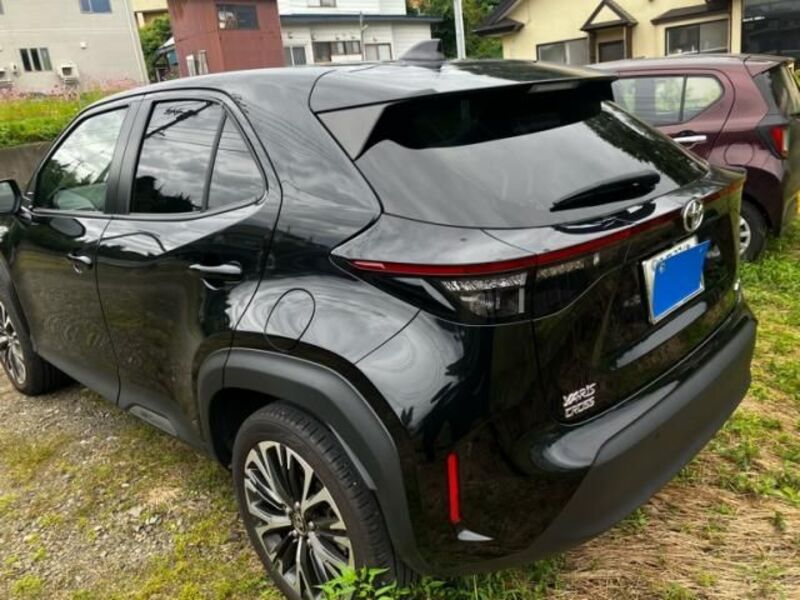 YARIS CROSS