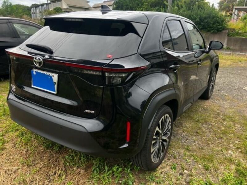 YARIS CROSS