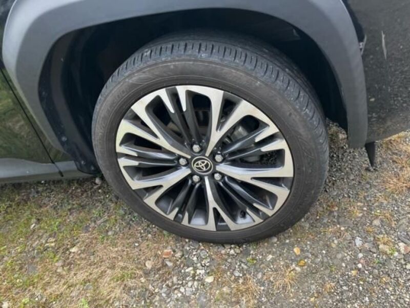 YARIS CROSS