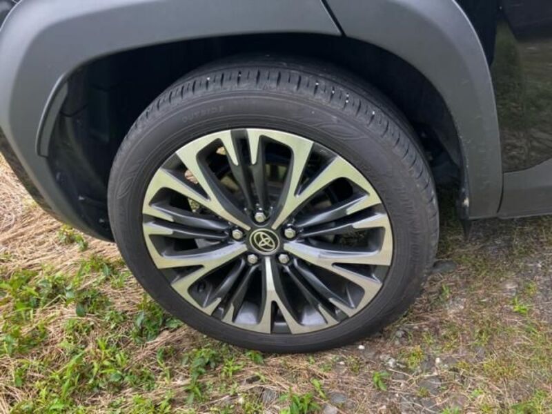 YARIS CROSS