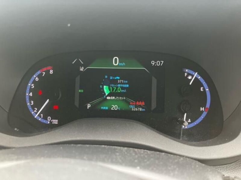 YARIS CROSS