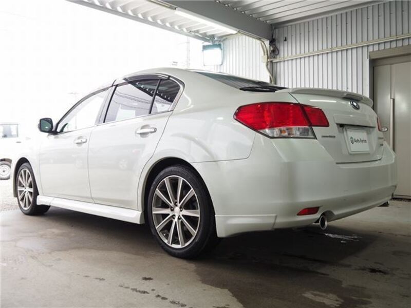 LEGACY B4
