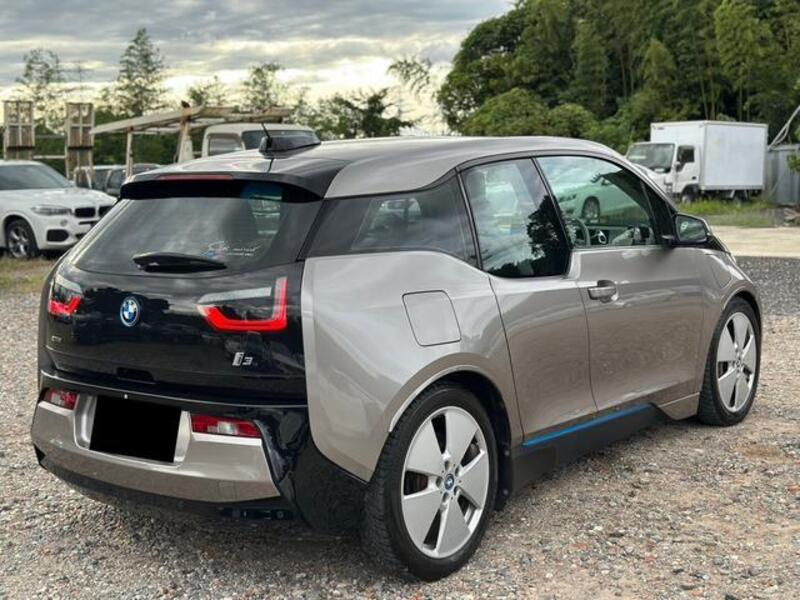i3