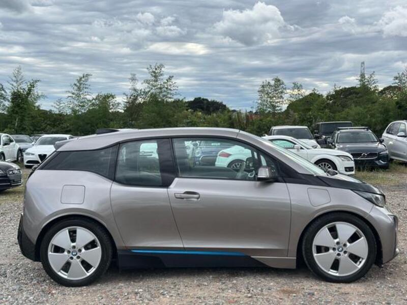 i3