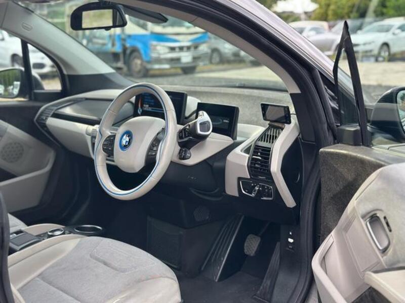 i3