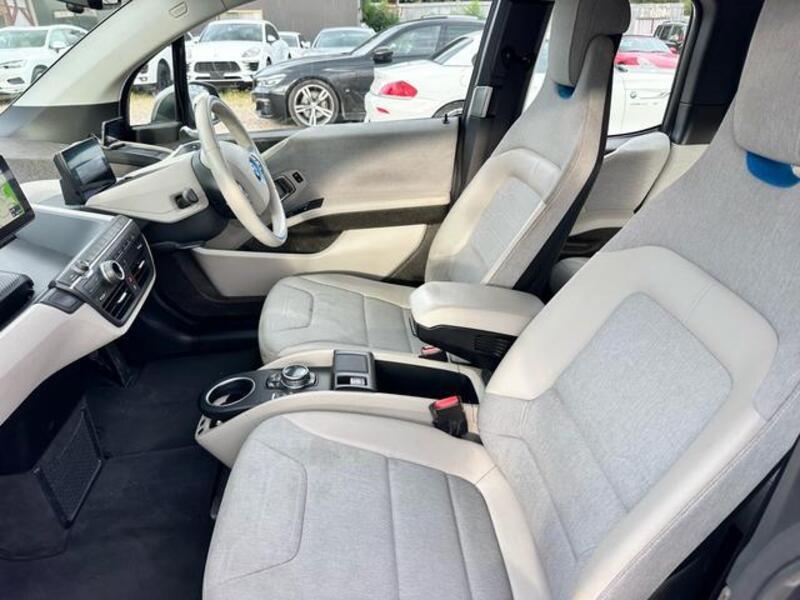 i3