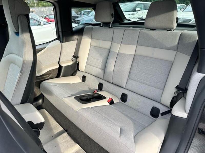 i3