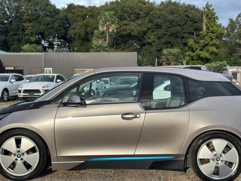 i3