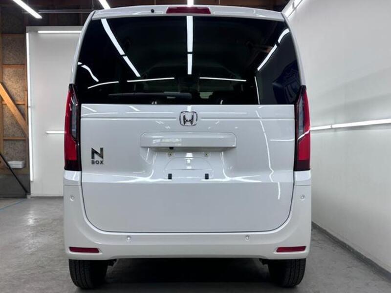 N BOX