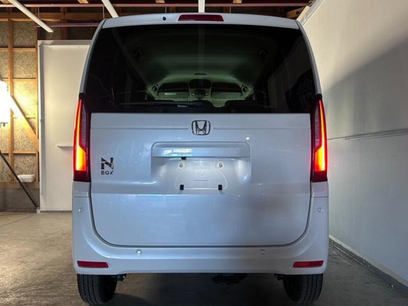 N BOX