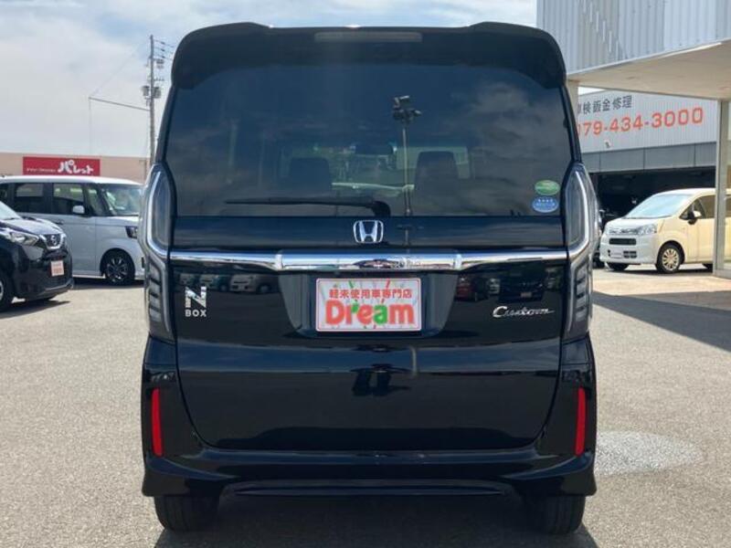 N BOX CUSTOM