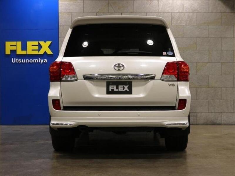 LAND CRUISER