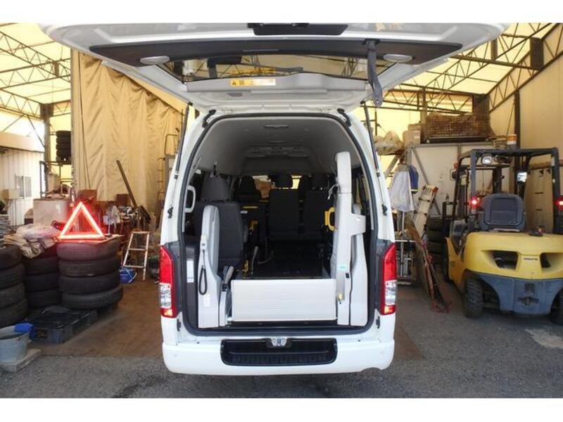 HIACE VAN