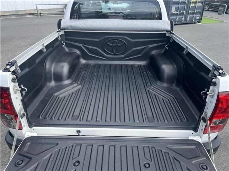 HILUX