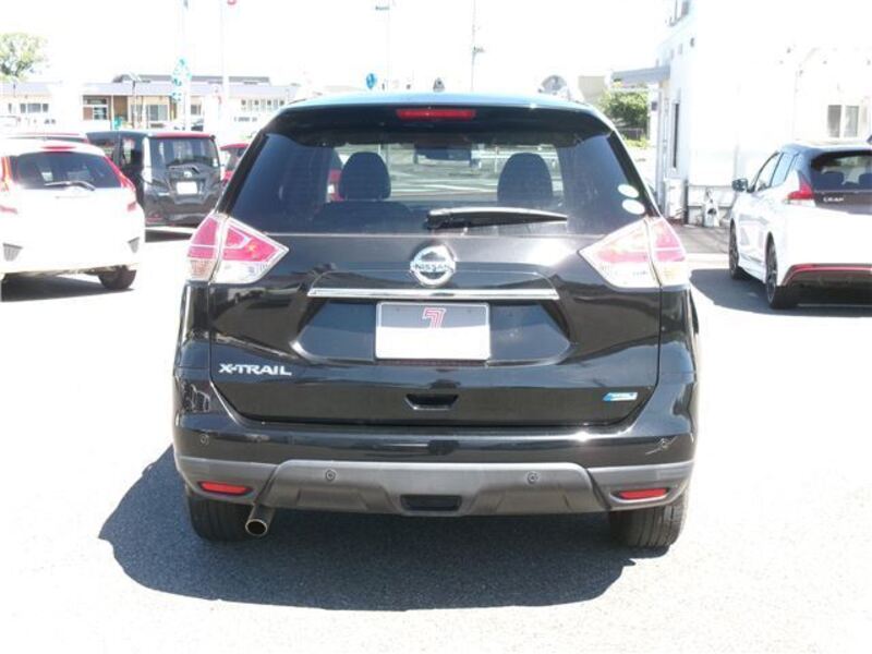 X-TRAIL