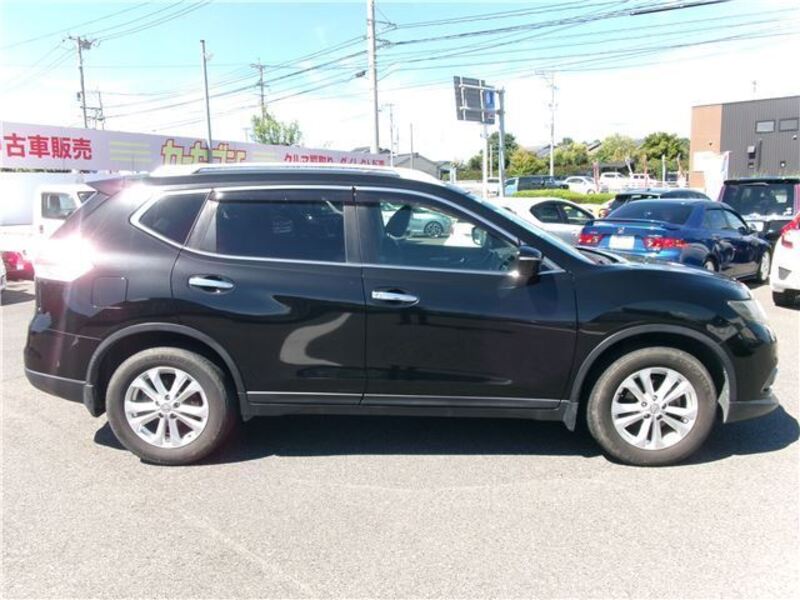 X-TRAIL