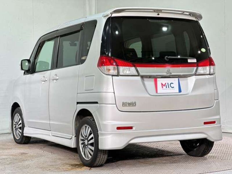 DELICA D2
