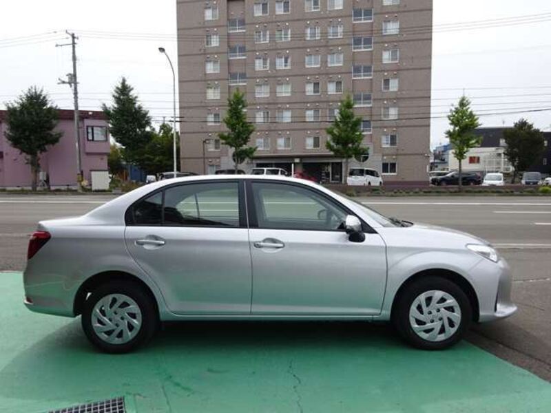 COROLLA AXIO