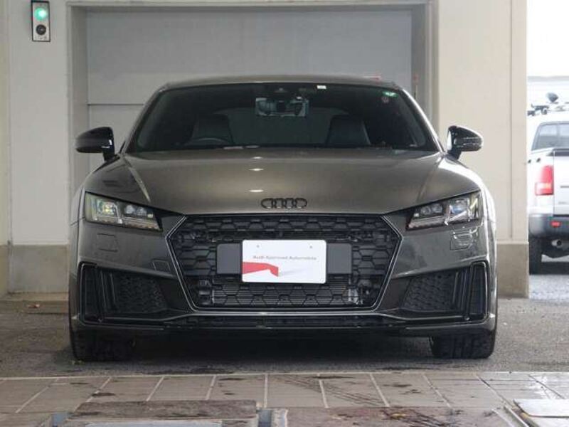 TT