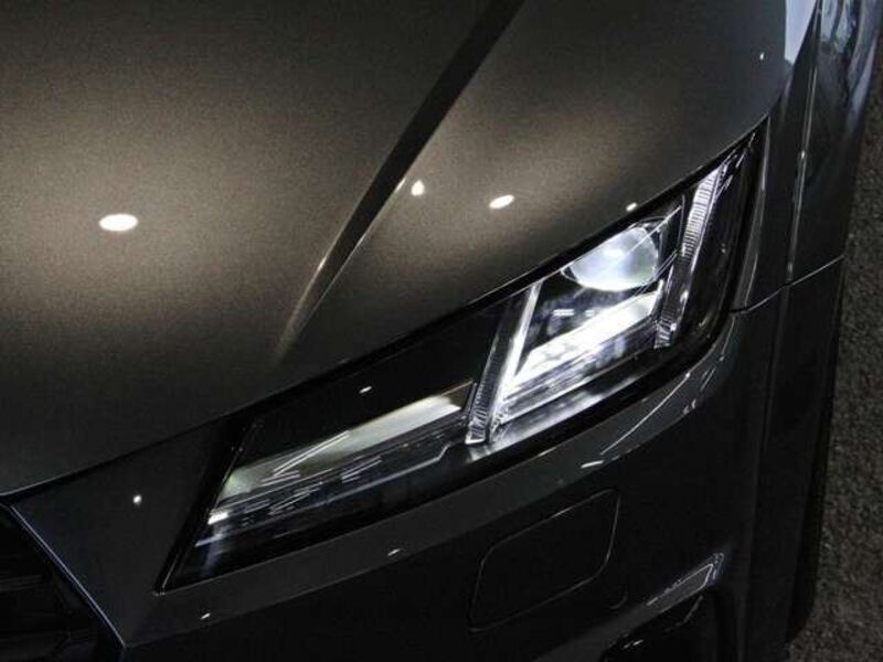 TT