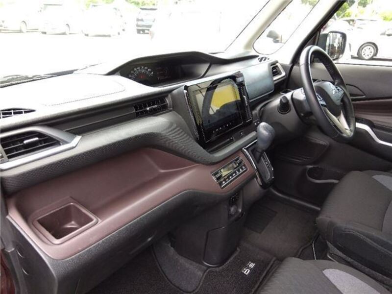 DELICA D2