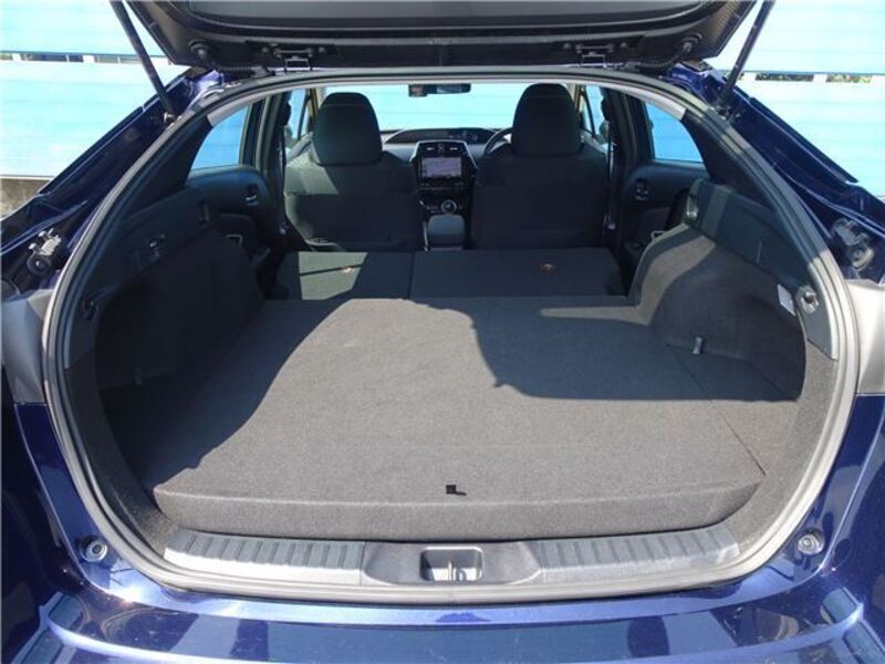 PRIUS PHV