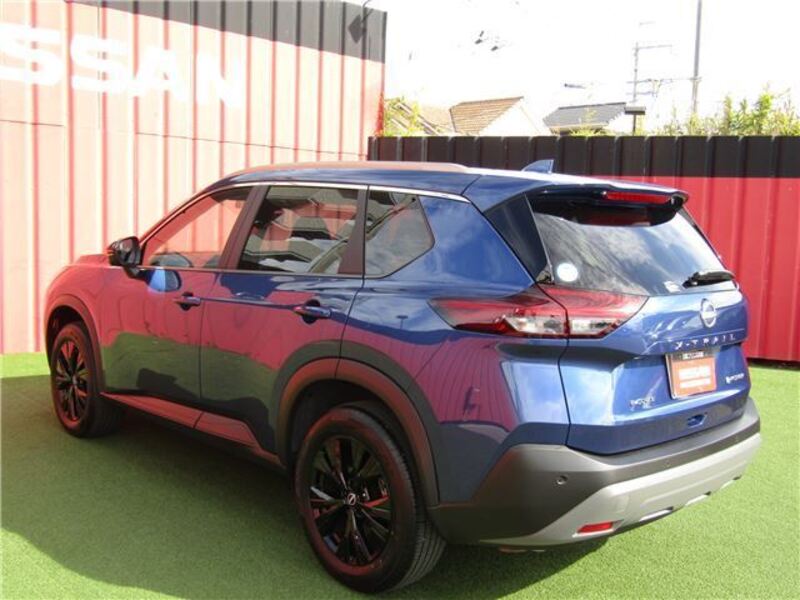 X-TRAIL