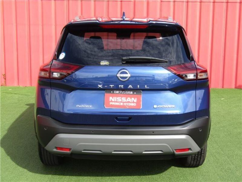 X-TRAIL