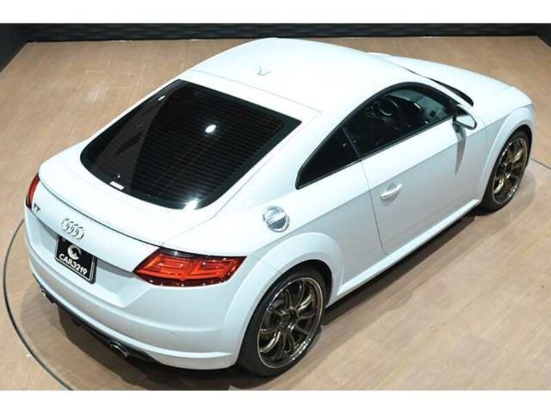 TT