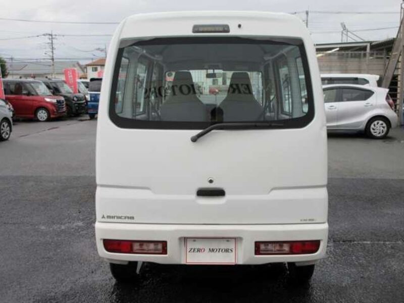 MINICAB VAN